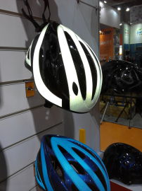 反光头盔 吸塑反光PC片材， 自行车骑行安全头盔