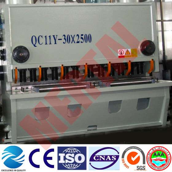 热销产品！南通宣均自动化QC11Y-30X2500液压闸式剪板机