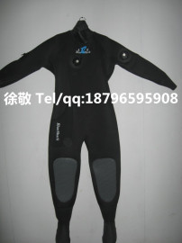 干式潜水服， 连体保暖干式潜水服， 潜水用品干式防寒服