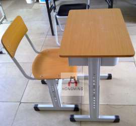 钢木课桌椅 可升降单人位课桌椅 防火板台面和凳面钢架结构学生课桌椅