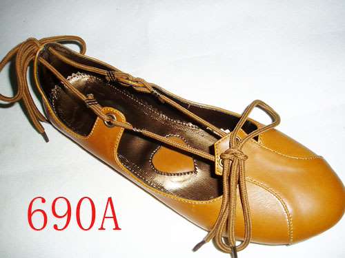 休闲鞋 (690A)