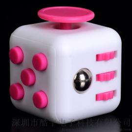 美国Fidget Cube抗烦躁焦虑多动症缓解压力减压魔方二代骰子迷彩