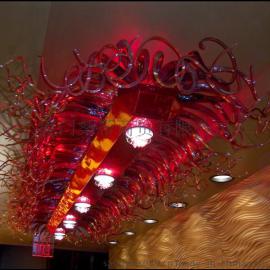 酒店长廊天花板装饰红色吹制玻璃管设计