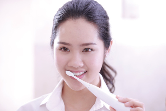 贵阳电动牙刷厂商电动牙刷如何使用