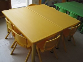 新乐士幼儿塑料桌长方桌